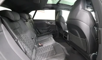 Audi RS Q8 pieno